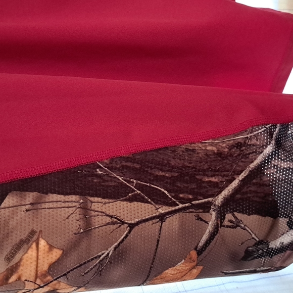 Magenta & camo open back tank top NWOT. Workout attire. Attractive look. - Picture 4 of 7